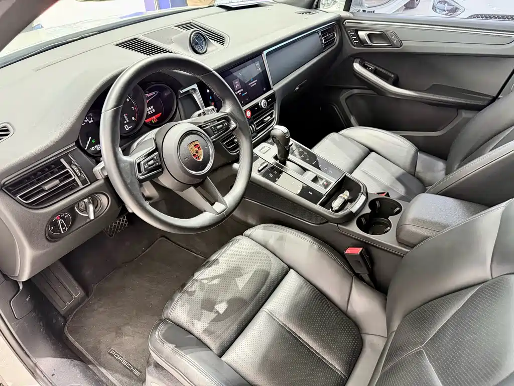 Porsche 2024 Macan 2.0T 2024 - thumbnail 6