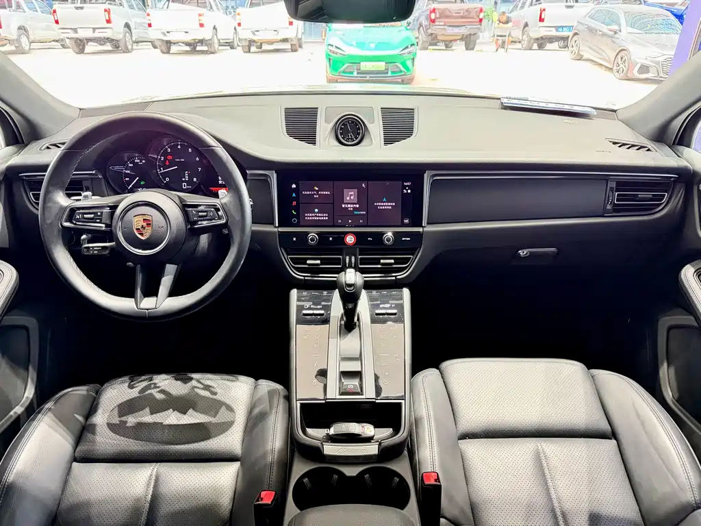 Porsche 2024 Macan 2.0T 2024 - thumbnail 8
