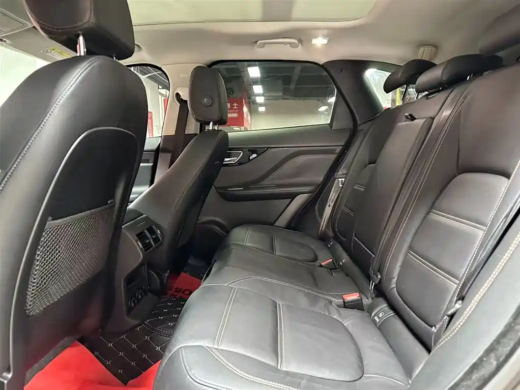 Jaguar Jaguar F-PACE 2019 2.0T AWD Urban Prestige Edition 2019 - thumbnail 8