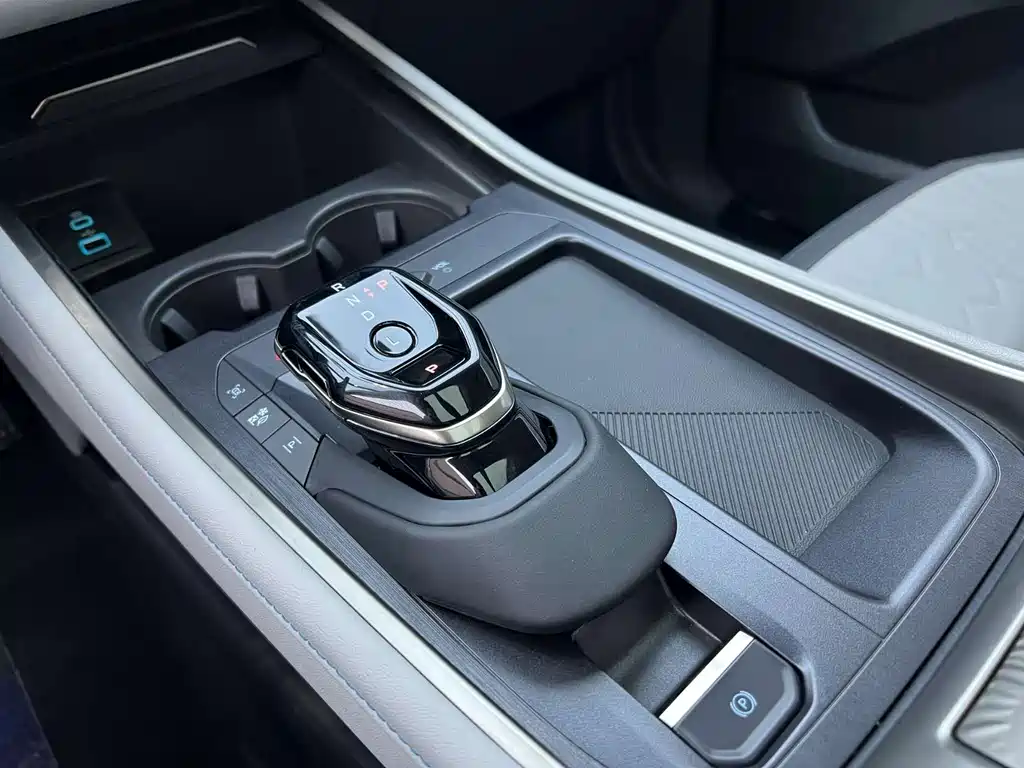 Ford Ford Edge L 2023 2.0T EcoBoost Hybrid FWD 7-Seater Luxury 2025 - thumbnail 7
