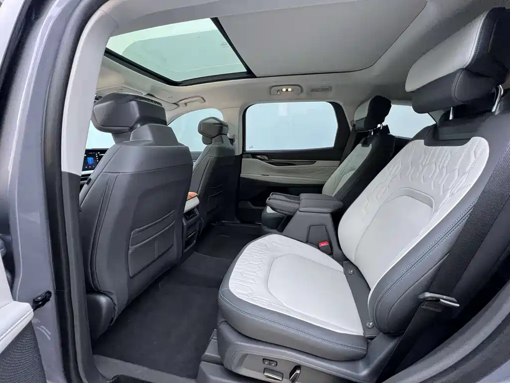 Ford Ford Edge L 2023 2.0T EcoBoost Hybrid FWD 7-Seater Luxury 2025 - thumbnail 12