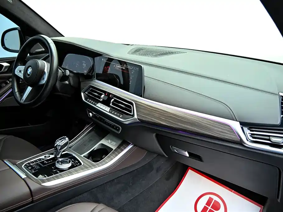 BMW BMW X5 2022 Facelift xDrive40Li M Sport Package 2023 - thumbnail 15