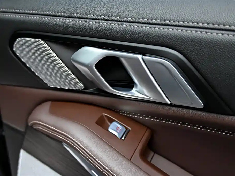BMW BMW X5 2022 Facelift xDrive40Li M Sport Package 2023 - thumbnail 29