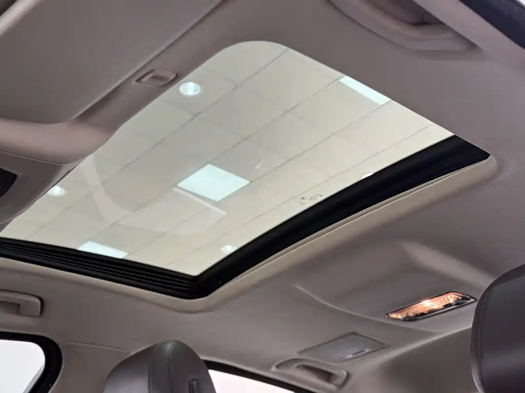 BMW BMW 5 Series 2014 525Li Luxury Design Package 2016 - thumbnail 12