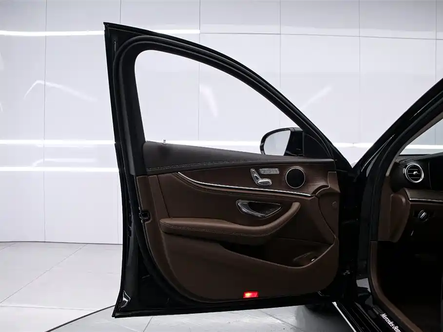 Mercedes-Benz Mercedes-Benz E-Class 2023 Facelift E 260 L 2023 - thumbnail 11