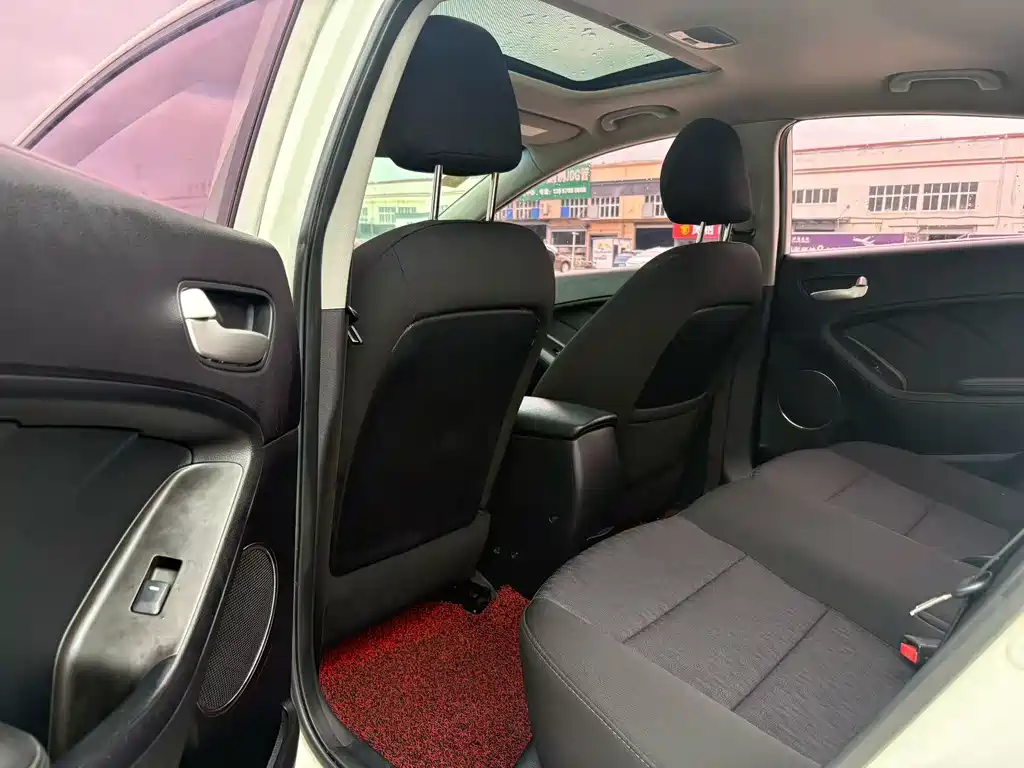 Kia Kia K3 2013 1.6L Automatic GL 2013 - thumbnail 7