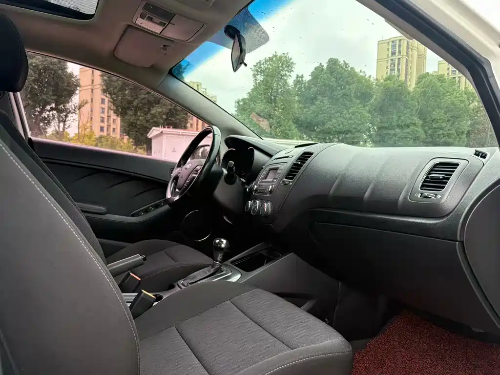 Kia Kia K3 2013 1.6L Automatic GL 2013 - thumbnail 9