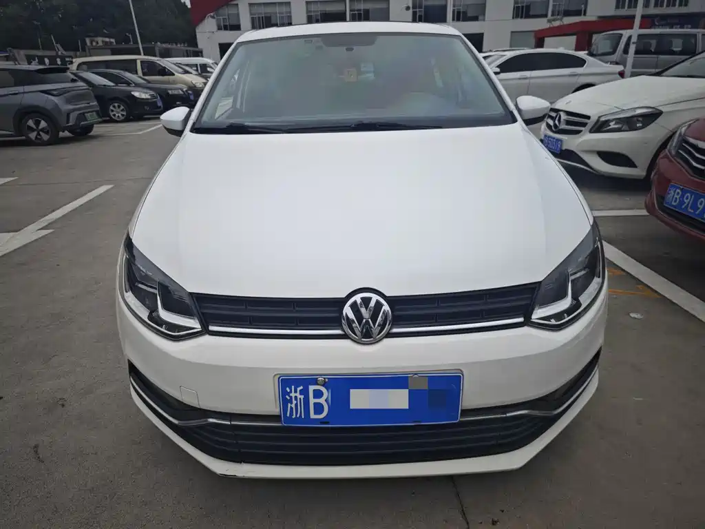 Volkswagen Volkswagen Polo 2016 1.6L Automatic Comfort Edition 2017 - thumbnail 2