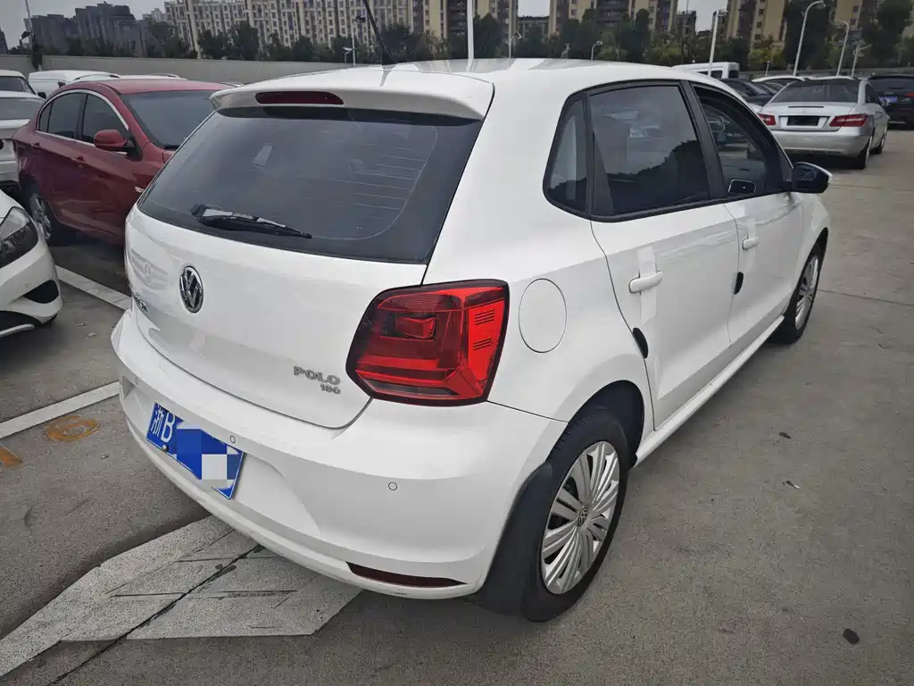 Volkswagen Volkswagen Polo 2016 1.6L Automatic Comfort Edition 2017 - thumbnail 6