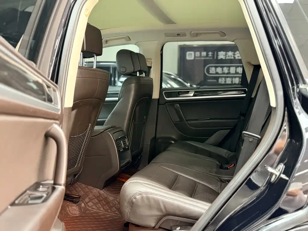 Volkswagen Volkswagen Touareg 2011 3.0 TDI Comfort 2012 - thumbnail 6