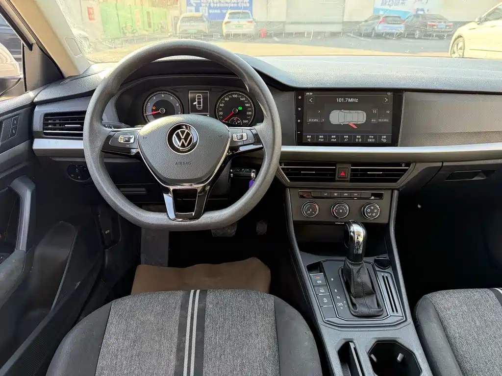 Volkswagen Volkswagen Lavida 2022 1.5L Automatic Fashion Edition 2022 - thumbnail 9