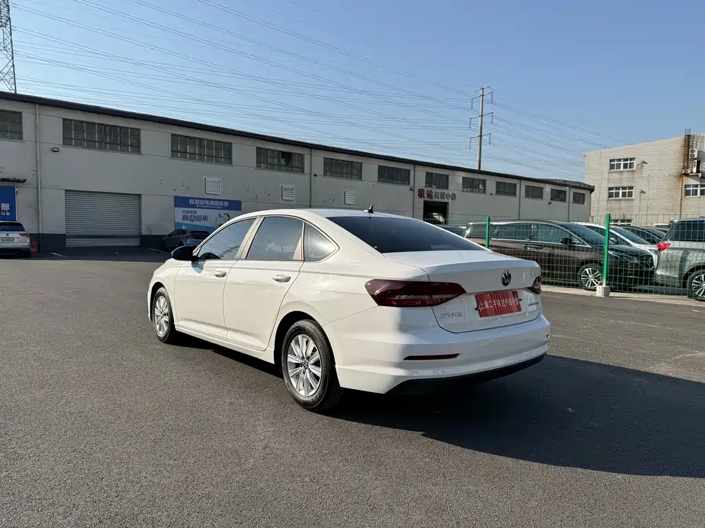 Volkswagen Volkswagen Lavida 2022 1.5L Automatic Fashion Edition 2022 - thumbnail 14