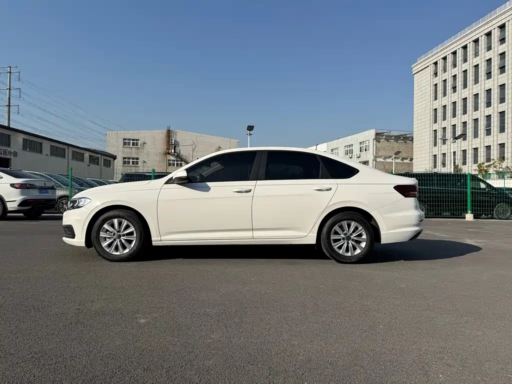 Volkswagen Volkswagen Lavida 2022 1.5L Automatic Fashion Edition 2022 - thumbnail 21