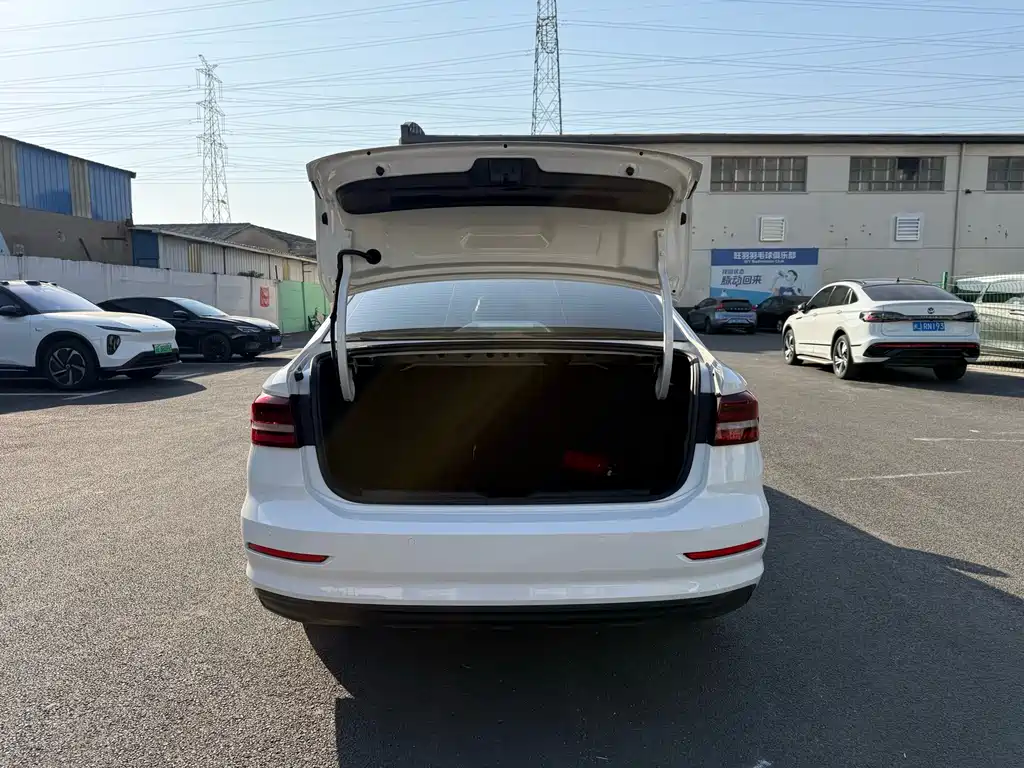 Volkswagen Volkswagen Lavida 2022 1.5L Automatic Fashion Edition 2022 - thumbnail 23