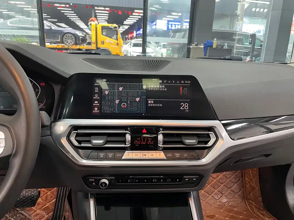 BMW BMW 3 Series 2022 Facelift 320i M Sport Package 2022 - thumbnail 10