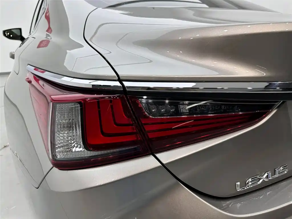 Lexus Lexus ES 2023 200 Excellence Edition 2024 - thumbnail 28