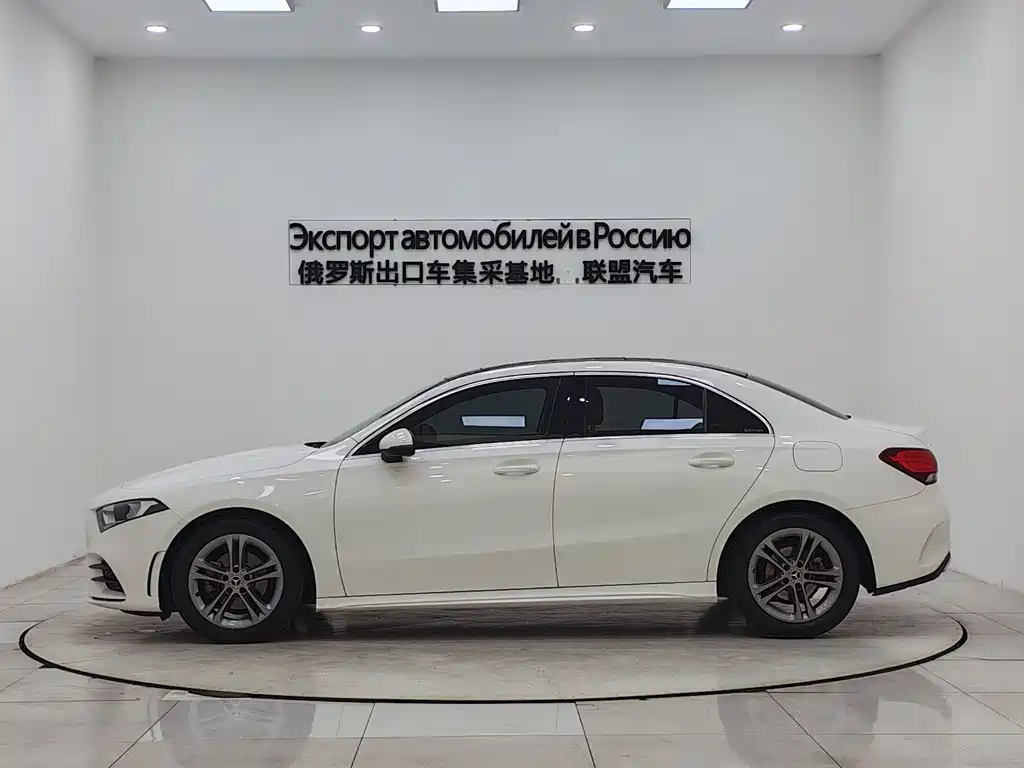 Mercedes-Benz Mercedes-Benz A-Class 2022 A 180 L Sport Sedan 2023 - thumbnail 5