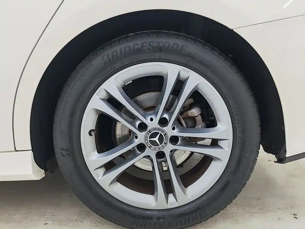 Mercedes-Benz Mercedes-Benz A-Class 2022 A 180 L Sport Sedan 2023 - thumbnail 15