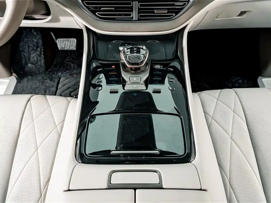 Denza Denza D9 2022 DM-i 970 AWD Flagship Edition 2023 - thumbnail 14