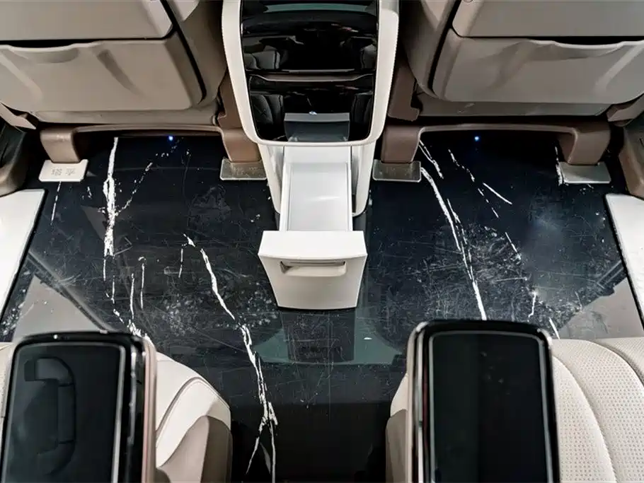 Denza Denza D9 2022 DM-i 970 AWD Flagship Edition 2023 - thumbnail 27