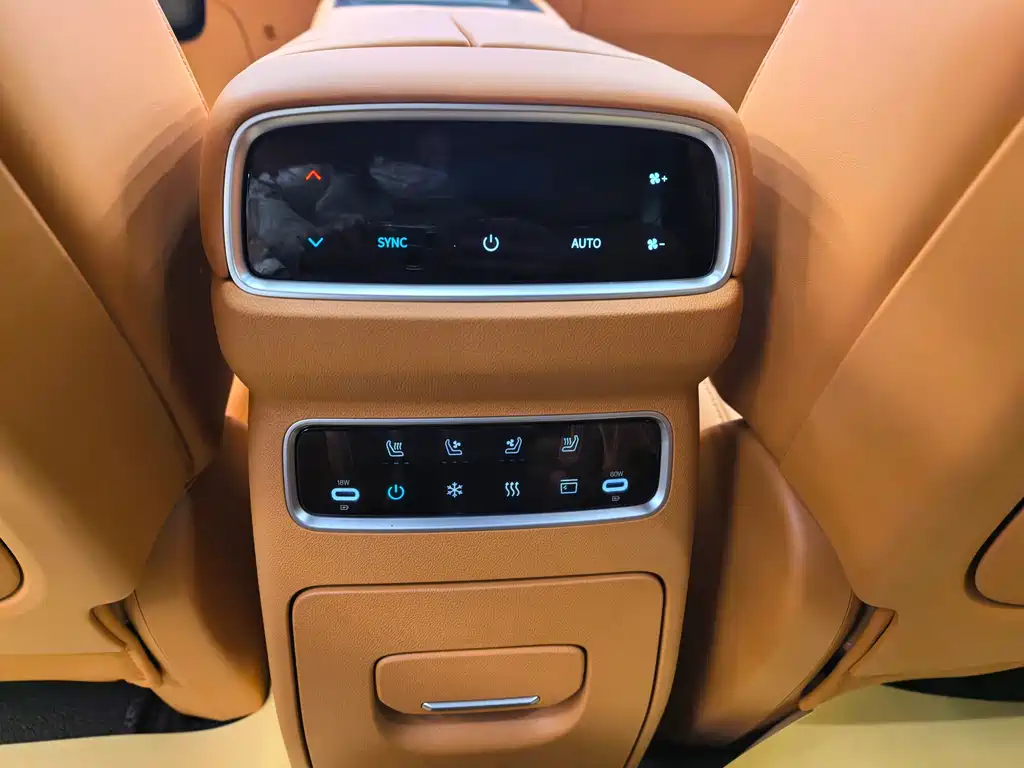 Dongfeng eπ eπ008 2026 Six-Seater Pure Electric Home Edition 2025 - thumbnail 12