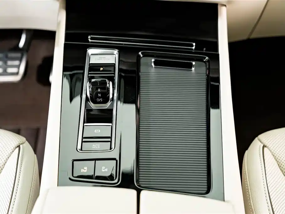Volkswagen Viloran 2023 380TSI Prestige Edition 2023 - thumbnail 14