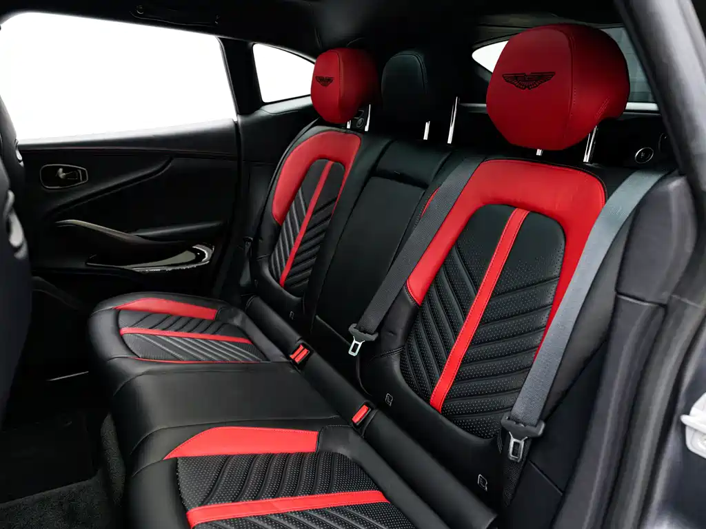 Aston Martin Aston Martin DBX707 2025 - thumbnail 15