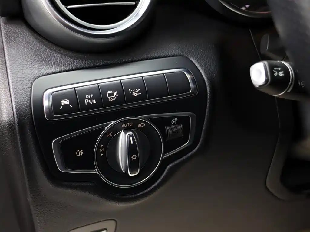 Mercedes-Benz 2017 Mercedes-AMG GLC 43 4MATIC Special Edition 2019 - thumbnail 12