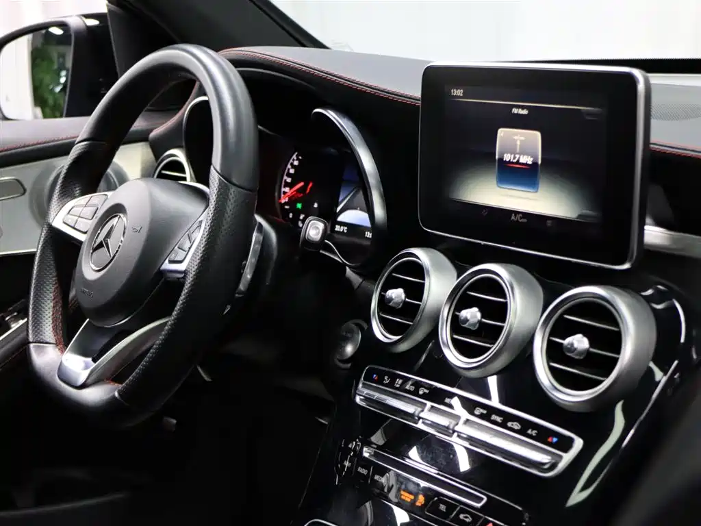 Mercedes-Benz 2017 Mercedes-AMG GLC 43 4MATIC Special Edition 2019 - thumbnail 19