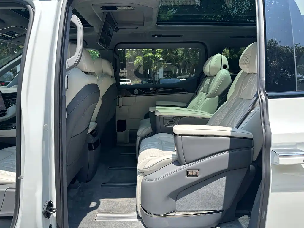 Zeekr Zeekr 009 2024 7-Seater Aisle Edition AWD 108kWh 2025 - thumbnail 5