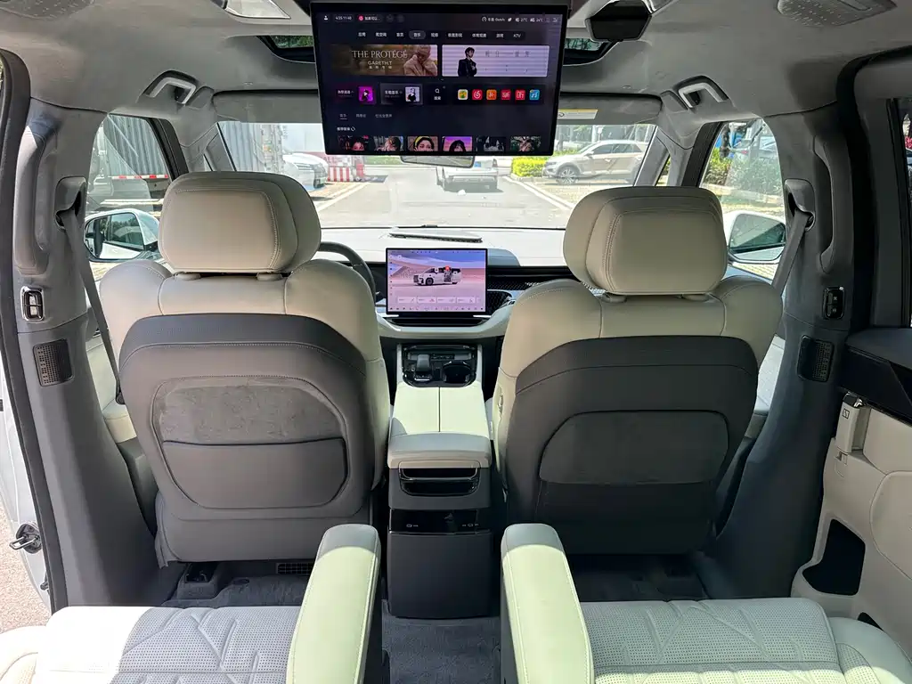 Zeekr Zeekr 009 2024 7-Seater Aisle Edition AWD 108kWh 2025 - thumbnail 17
