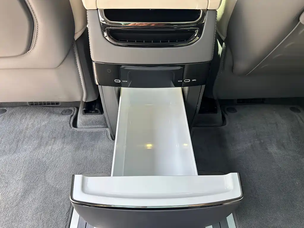 Zeekr Zeekr 009 2024 7-Seater Aisle Edition AWD 108kWh 2025 - thumbnail 18