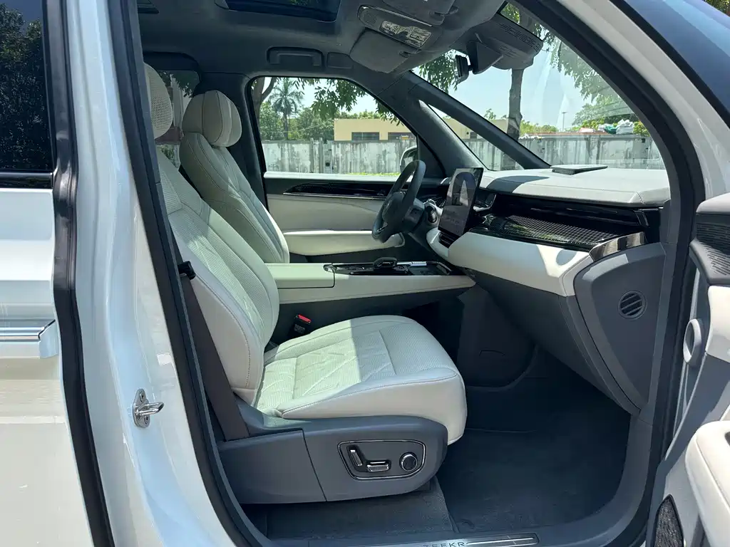 Zeekr Zeekr 009 2024 7-Seater Aisle Edition AWD 108kWh 2025 - thumbnail 19