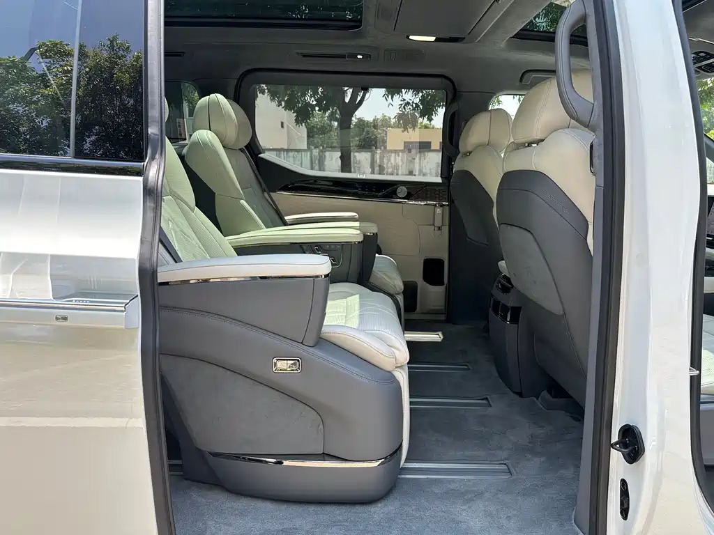 Zeekr Zeekr 009 2024 7-Seater Aisle Edition AWD 108kWh 2025 - thumbnail 23