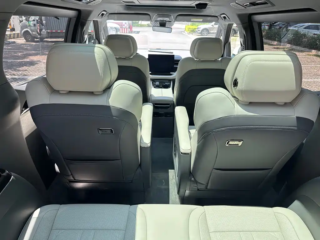 Zeekr Zeekr 009 2024 7-Seater Aisle Edition AWD 108kWh 2025 - thumbnail 26