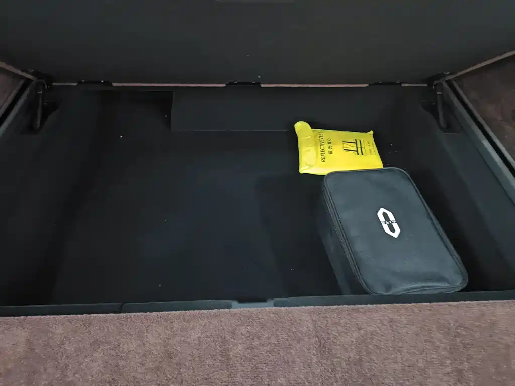 AITO Aito M9 2024 EREV Ultra Edition 52kWh 5-Seater 2024 - thumbnail 27