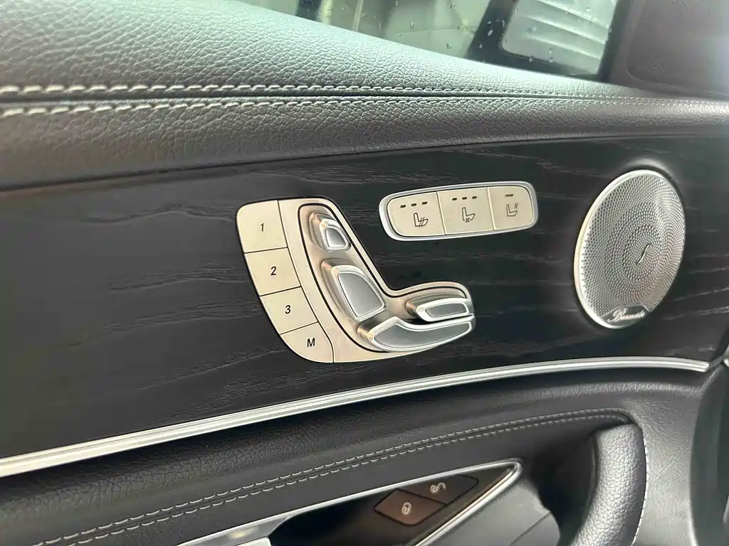 Mercedes-Benz Mercedes-Benz E-Class 2020 Facelift E 300 L Sport Special Edition 2020 - thumbnail 10