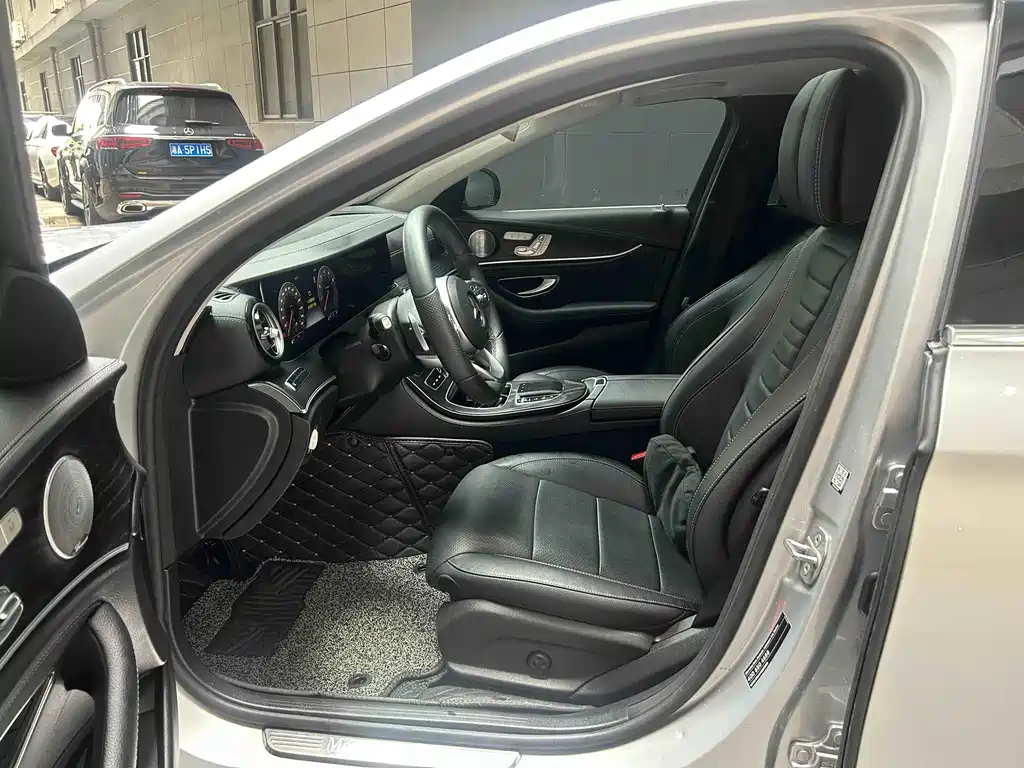 Mercedes-Benz Mercedes-Benz E-Class 2020 Facelift E 300 L Sport Special Edition 2020 - thumbnail 11