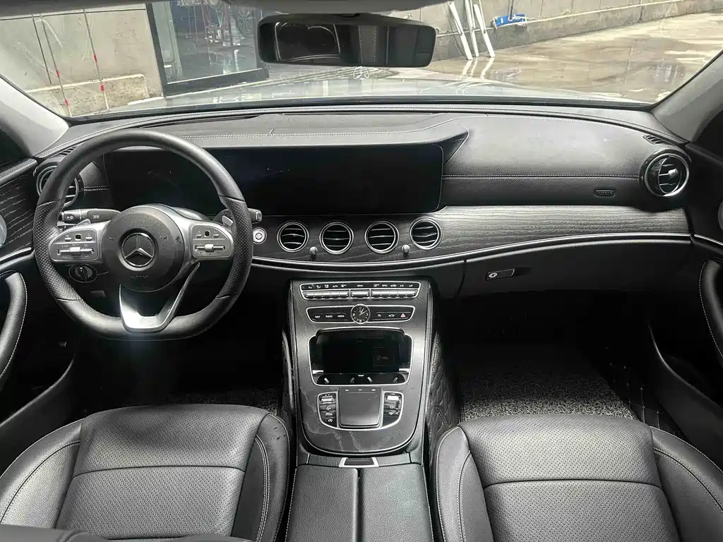 Mercedes-Benz Mercedes-Benz E-Class 2020 Facelift E 300 L Sport Special Edition 2020 - thumbnail 14