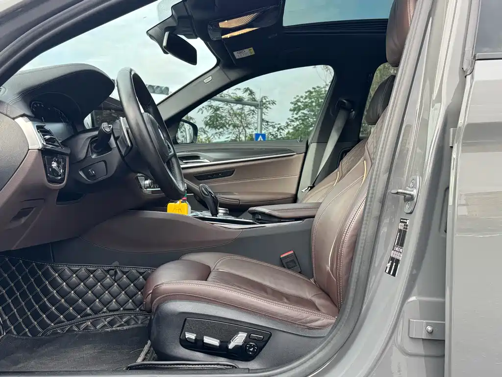 BMW BMW 5 Series Imported 2022 Facelift 540i M Sport Package 2022 - thumbnail 9