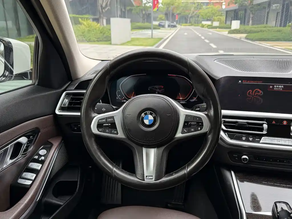 BMW BMW 3 Series 2021 Facelift 325Li M Sport Package 2021 - thumbnail 17