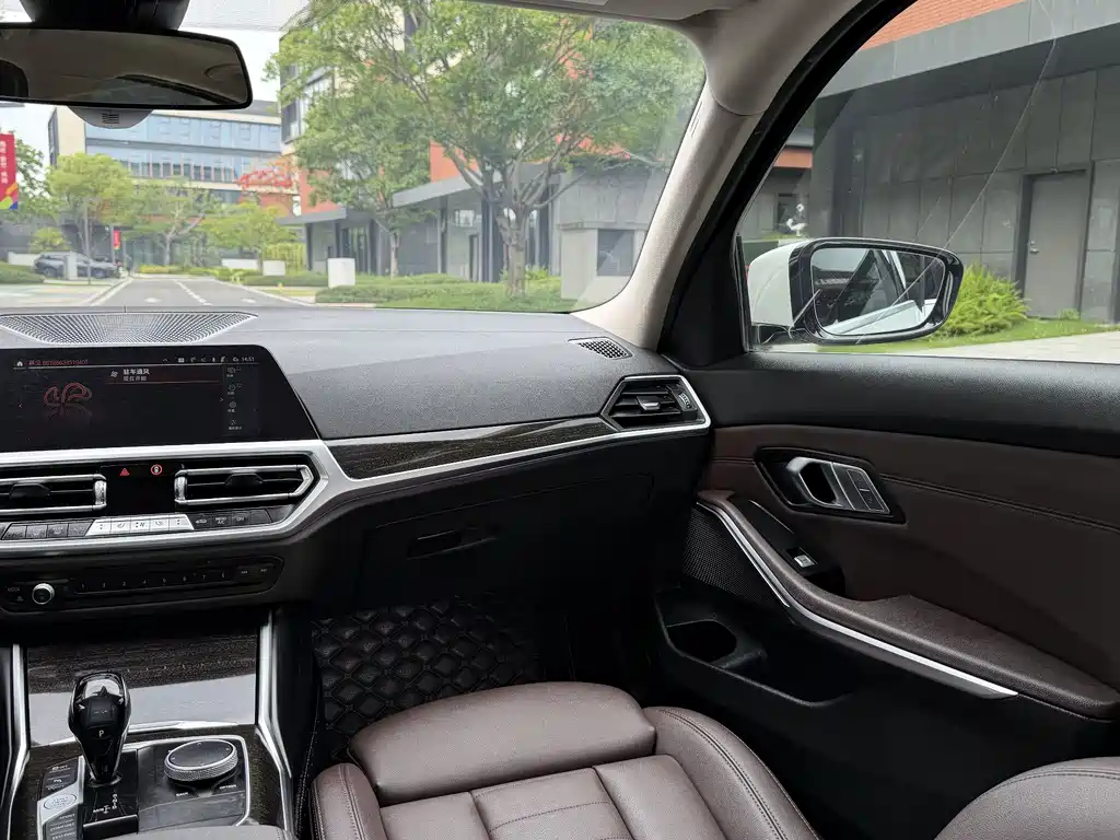 BMW BMW 3 Series 2021 Facelift 325Li M Sport Package 2021 - thumbnail 19