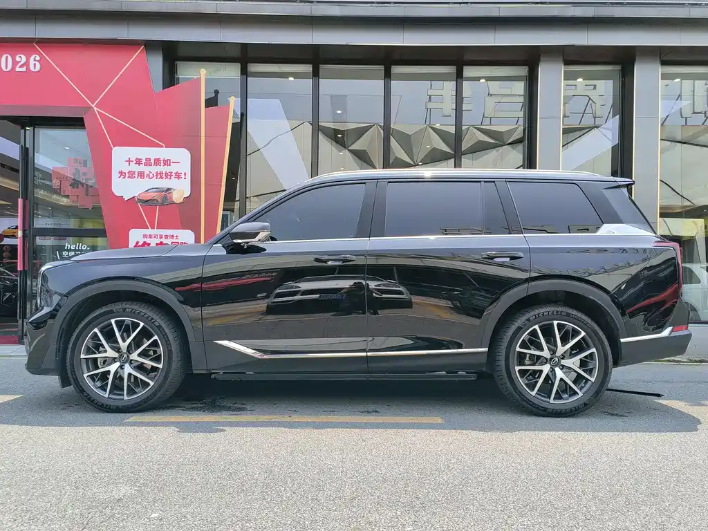 GAC Trumpchi GAC Trumpchi GS8 2025 Pilot Series 2.0TGDI AWD Luxury Edition 5-Seater 2025 - thumbnail 3