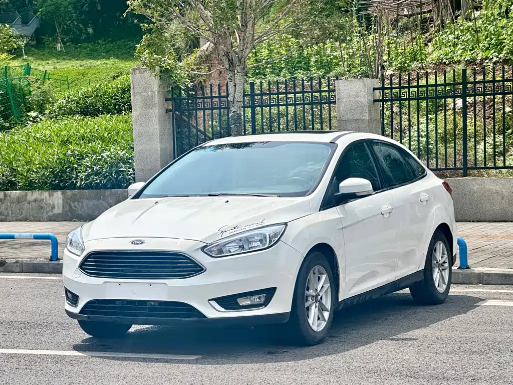 Ford Ford Focus 2015 Sedan 1.6L Manual Trend 2016