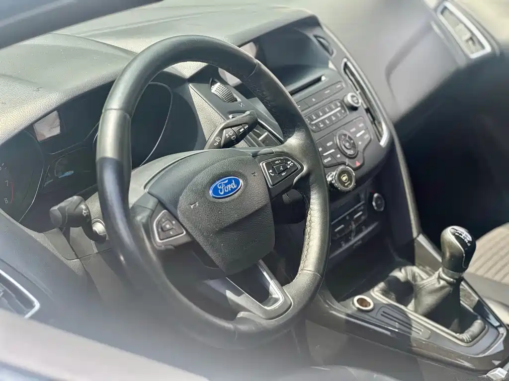 Ford Ford Focus 2015 Sedan 1.6L Manual Trend 2016 - thumbnail 20