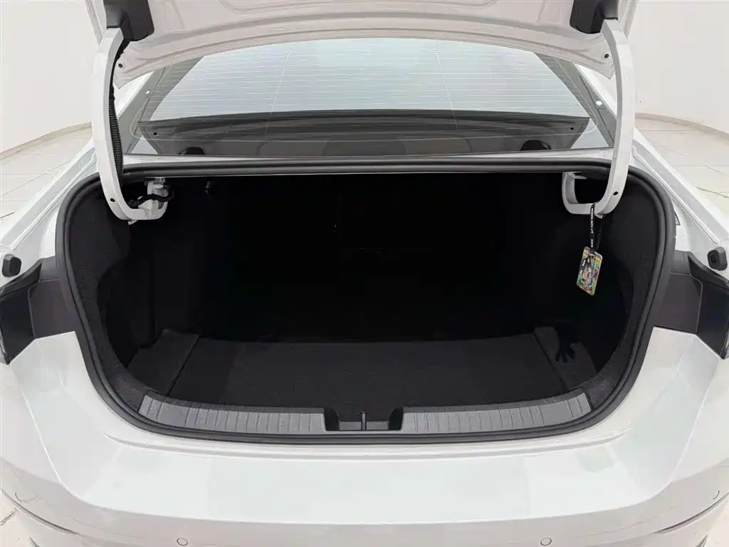 Volkswagen Sagitar 2026 L 300TSI DSG Elite 2025 - thumbnail 14
