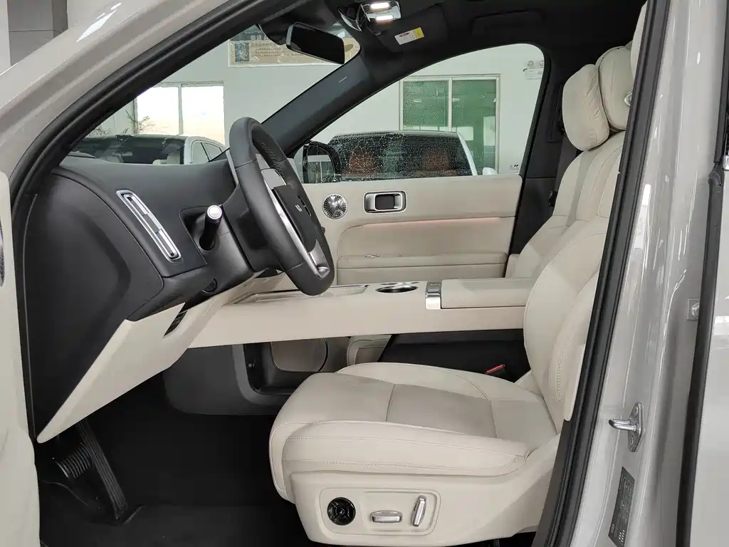 Li Auto Li Auto L6 2025 Max Intelligent Refresh Edition 2025 - thumbnail 4