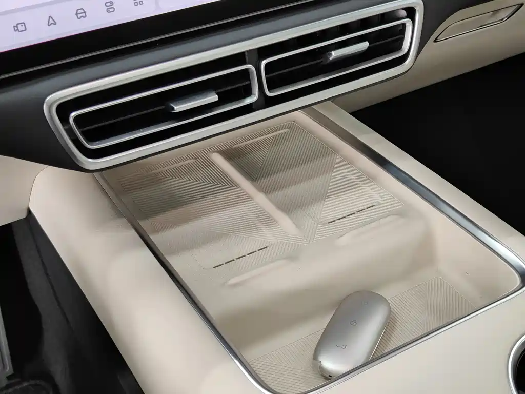 Li Auto Li Auto L6 2025 Max Intelligent Refresh Edition 2025 - thumbnail 9