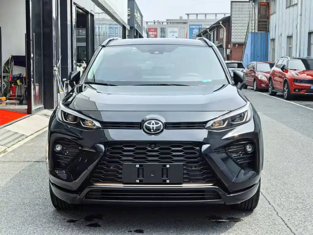 Toyota Toyota Wildlander 2024 2.0L CVT 2WD Luxury Plus Edition 2024 - thumbnail 2