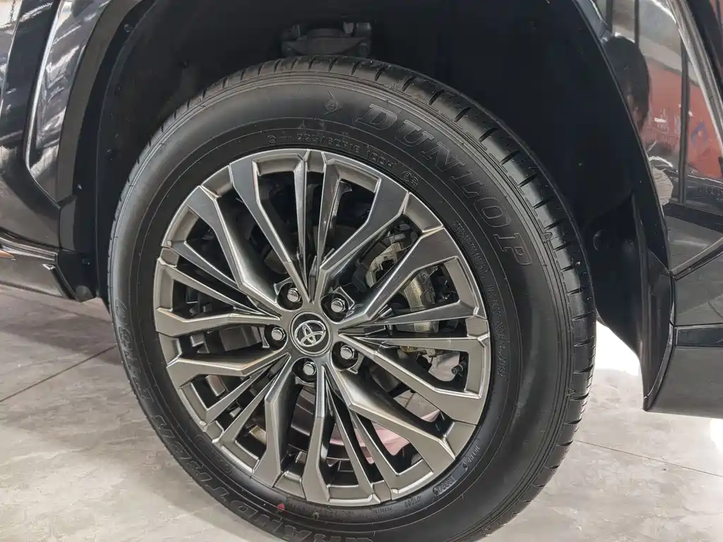 Toyota Toyota Wildlander 2024 2.0L CVT 2WD Luxury Plus Edition 2024 - thumbnail 16